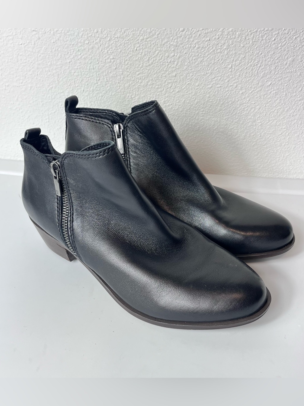 Lucky Brand Basel Black Leather Size Zip Up Booties 9.5 Women's Euc Buttery Soft